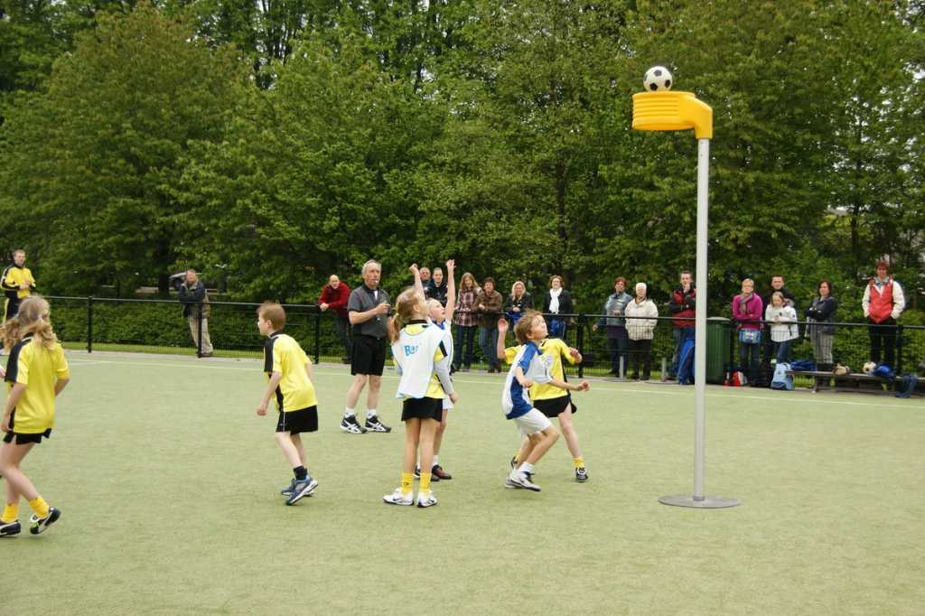 Korfbal E2  8 mei 2010 -9.JPG
